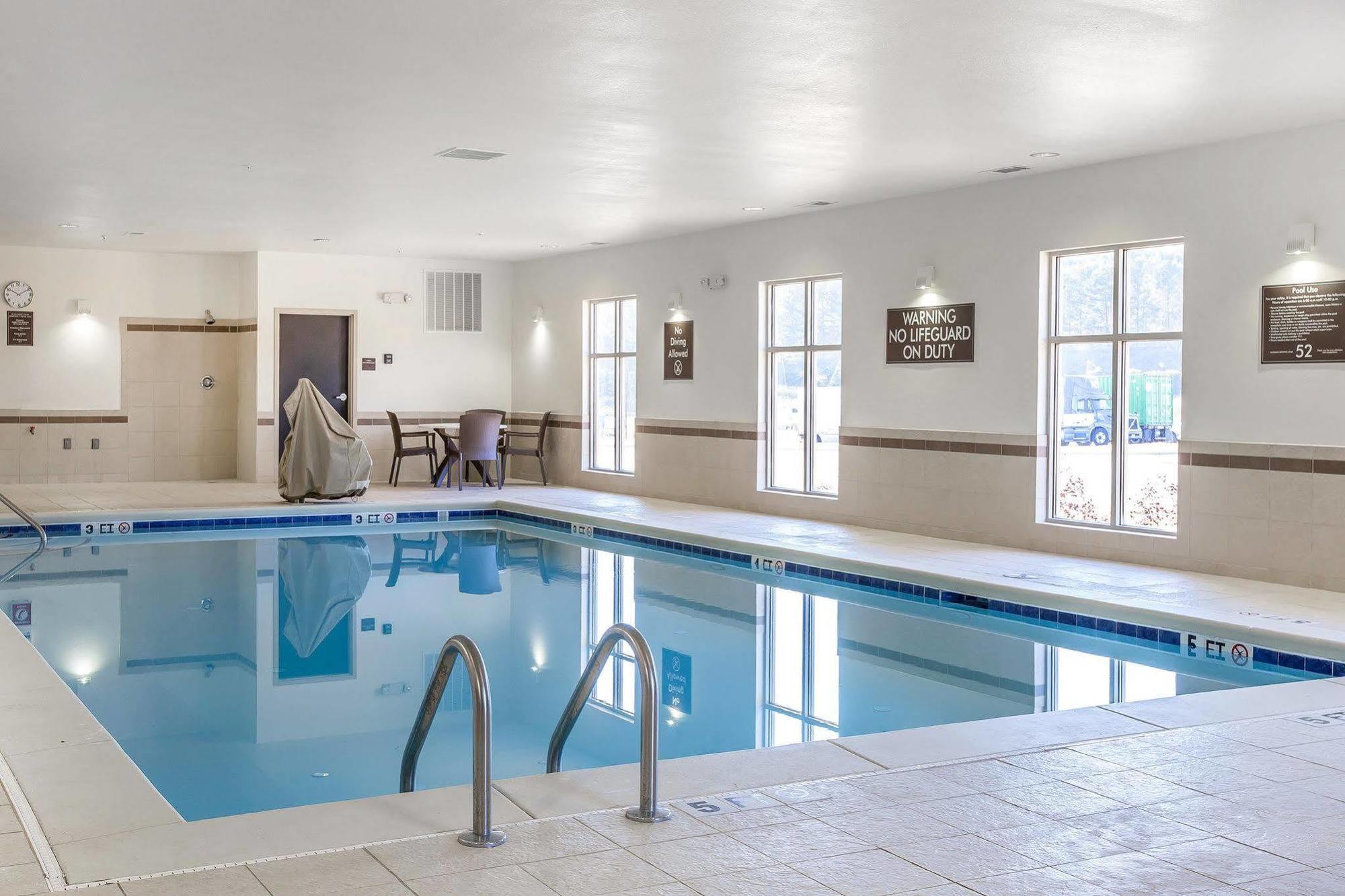Mainstay Suites קרטרסוויל מראה חיצוני תמונה