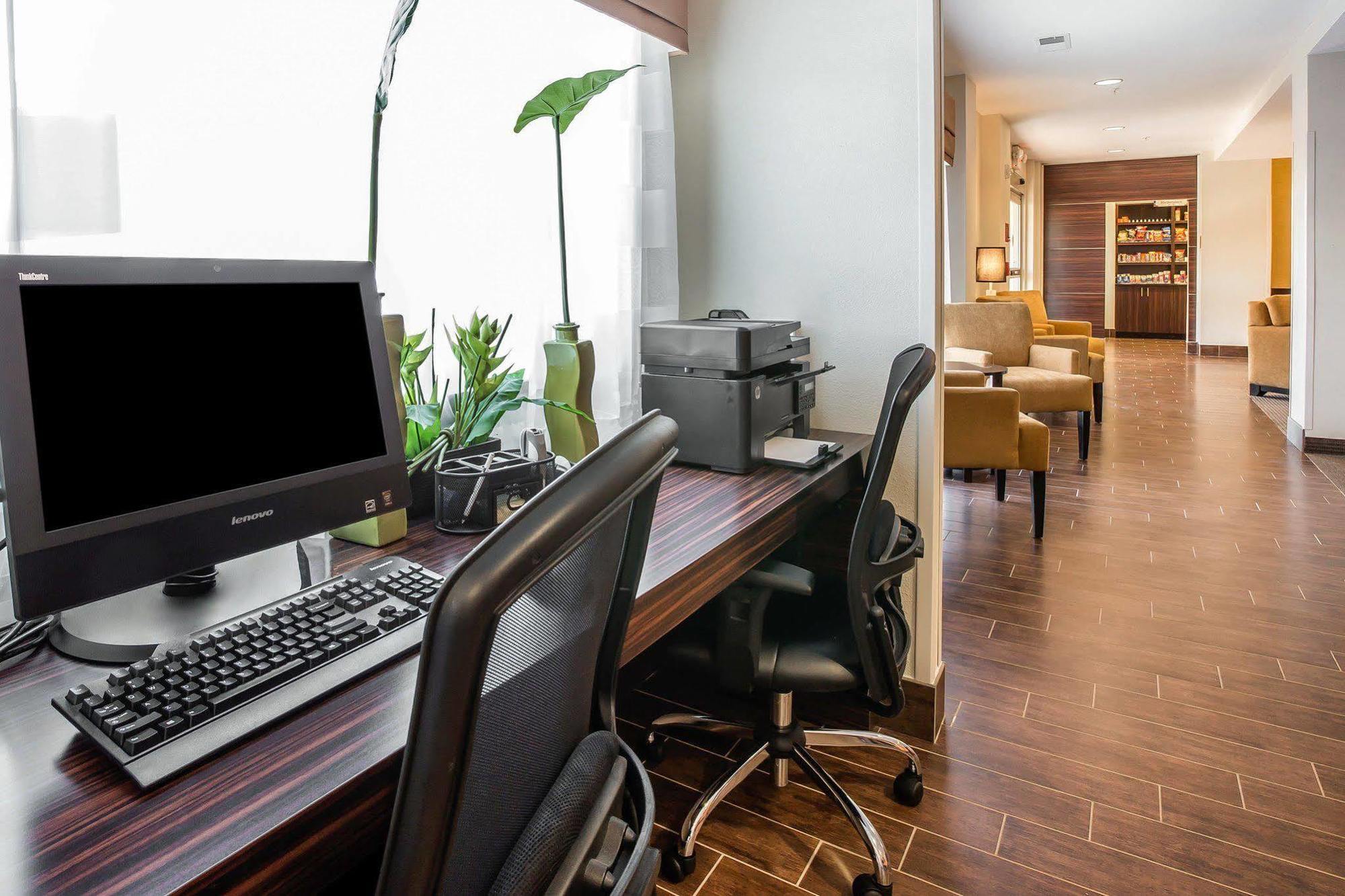 Mainstay Suites קרטרסוויל מראה חיצוני תמונה